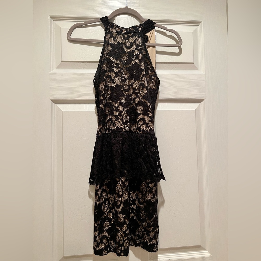Arden B Lace Peplum Sheath Dress Black Lace Nude Stretch Fitted LBW Women’s XS